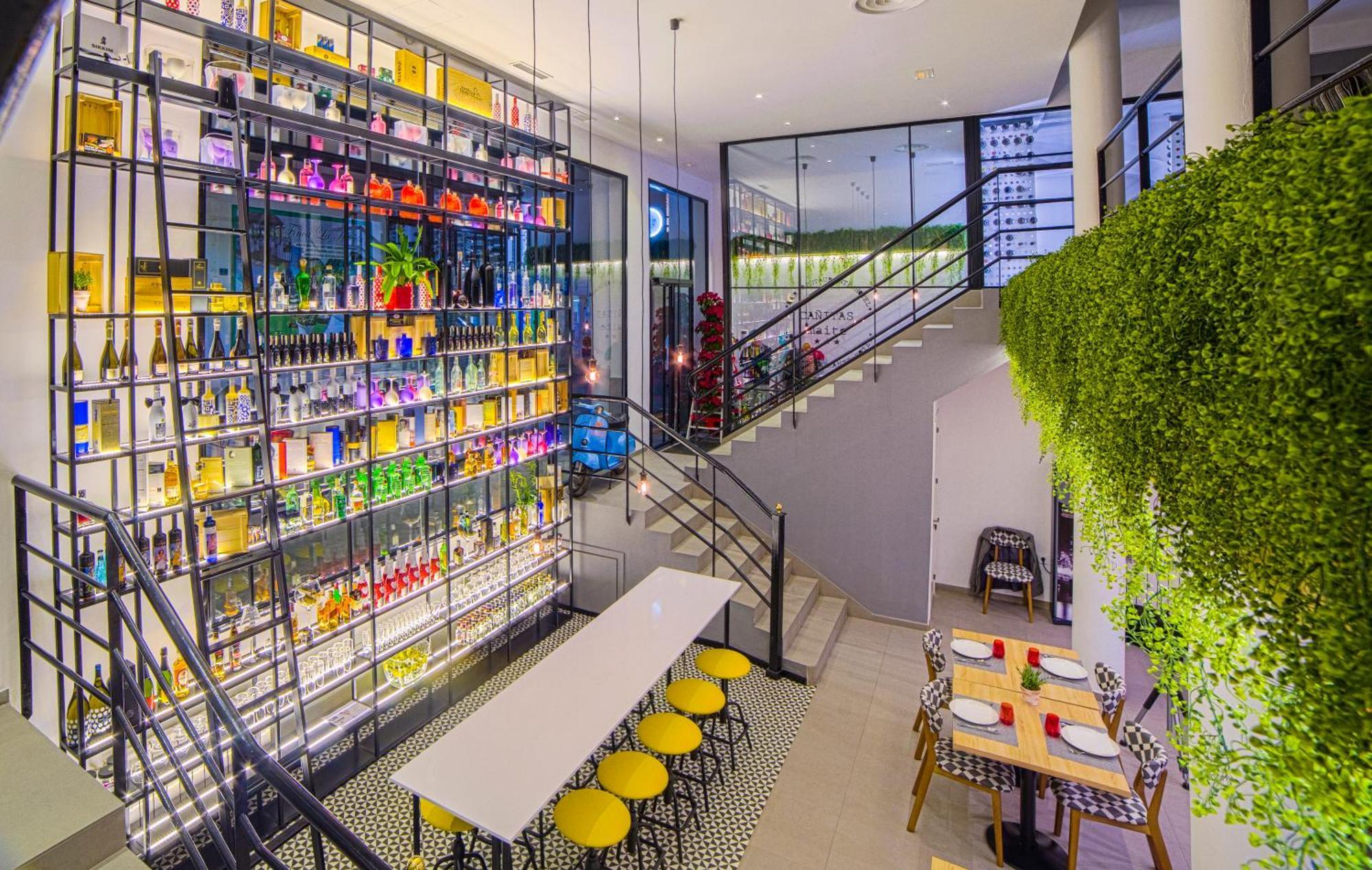 קאסאס איבנייס Hospedium Hotel Canitas Maite Gastronomico מראה חיצוני תמונה