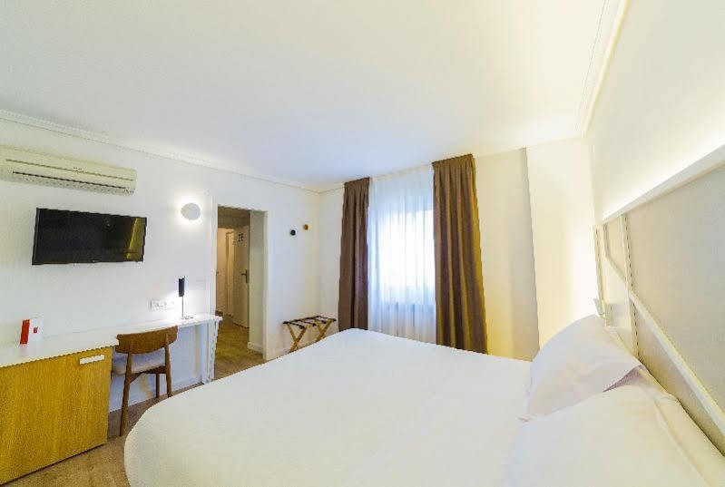 קאסאס איבנייס Hospedium Hotel Canitas Maite Gastronomico מראה חיצוני תמונה