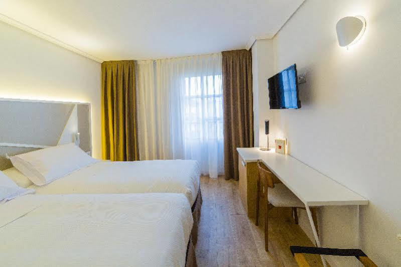 קאסאס איבנייס Hospedium Hotel Canitas Maite Gastronomico מראה חיצוני תמונה