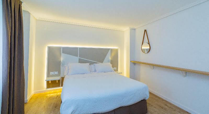 קאסאס איבנייס Hospedium Hotel Canitas Maite Gastronomico מראה חיצוני תמונה